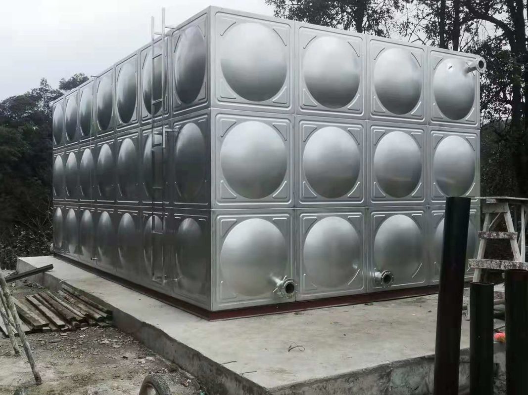 Insulated Polished Stainless Steel Water Tanks 1.0MPa 0.6MPa For Outdoor